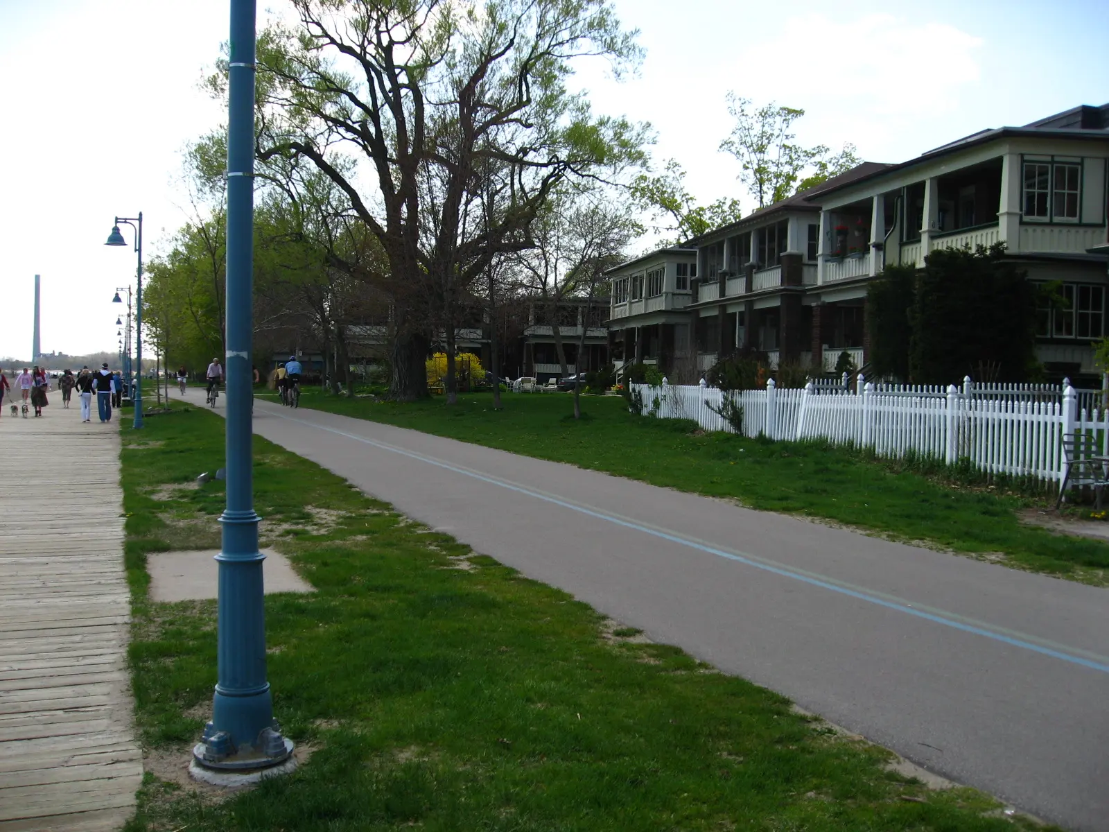 They wisely have two, well-separated paths here for walkers and those on bikes, rollerblades, etc.