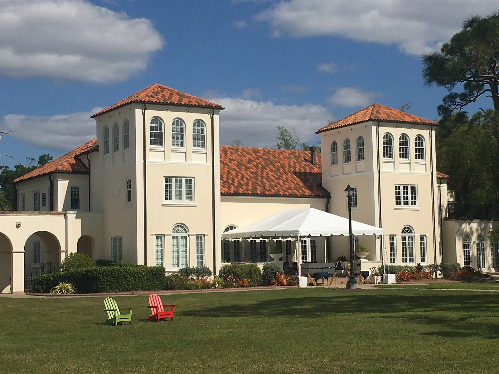 The Cook Hall on the Bayfront campus of the New College of Florida, it overlooks the Sarasota Bay.
