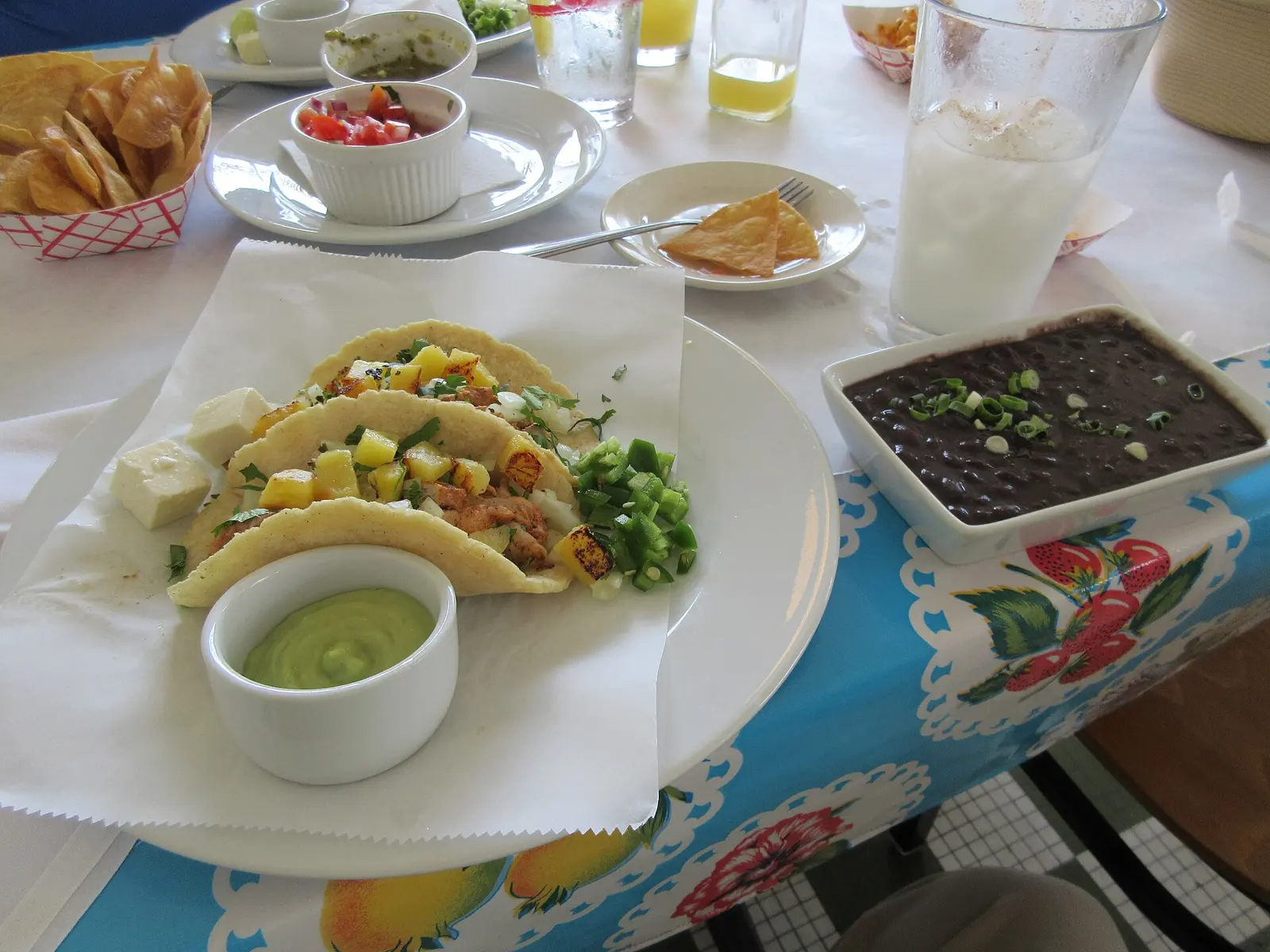 Lunch at El Pavo Real with Ms Hollie. Mexican place in Broadmoor New Orleans, across from the library, where Napoleon, Fountainbleau, and Broad intersect. Tacos al Pastor. The...