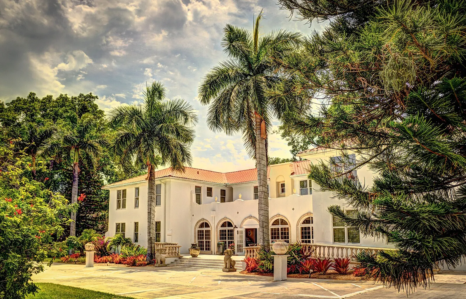 Shangri- La Hotel, Bonita Springs, Florida